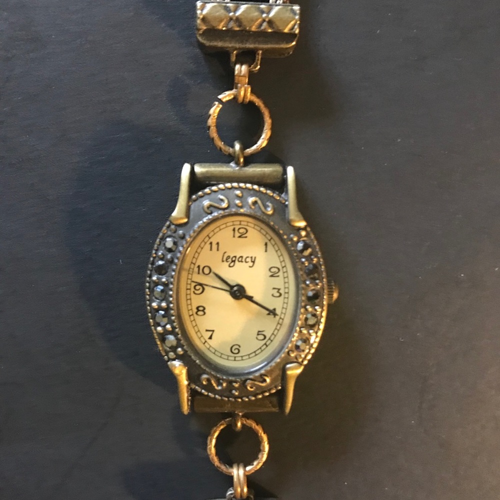 Watch - Picture 2 of 6